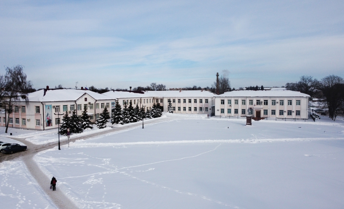 Зимняя городская площадь.
